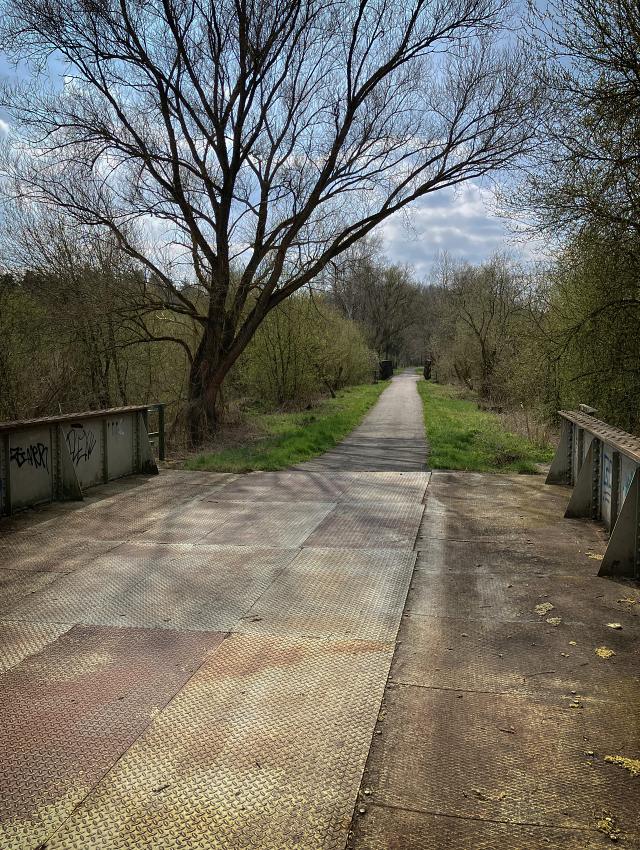 Inundan most na cyklostezce