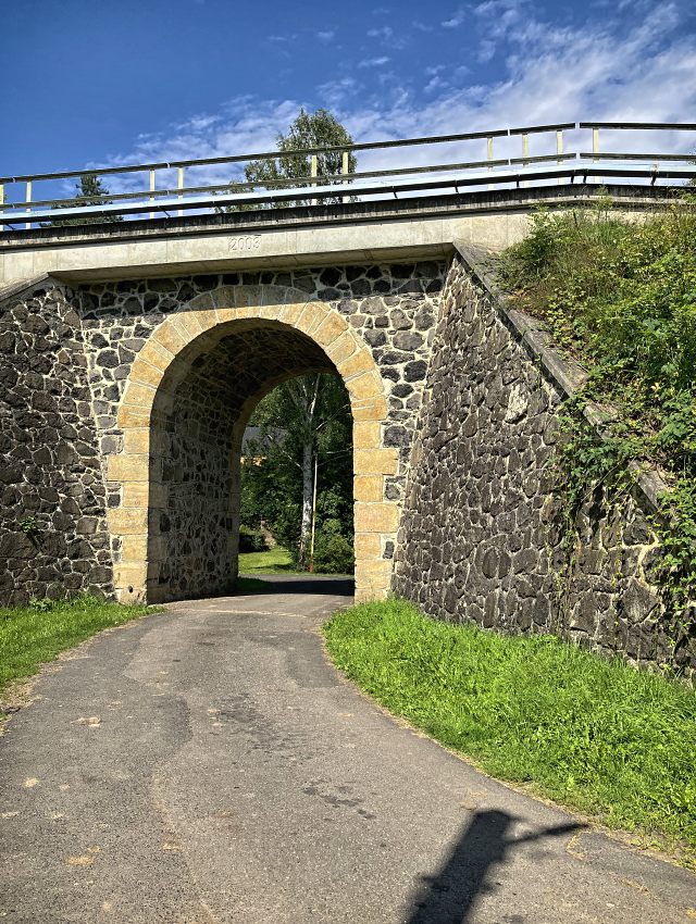 Pod�l �eleznice na Franti�kov nad Plou�nic�